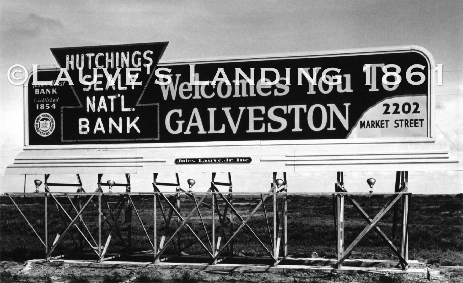 Hutchings Sealy Nat’l Bank signage